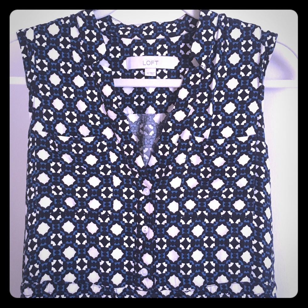 Fun geometric light weight LOFT dress.