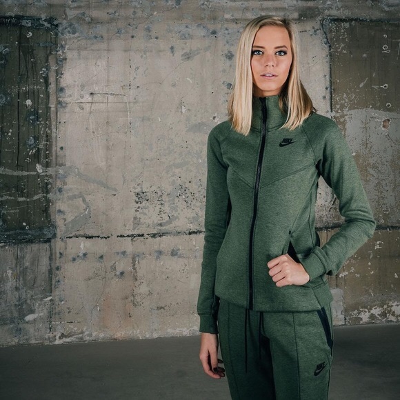 Nike Tops - Nike Palm Green Tech Fleece Hoodie
