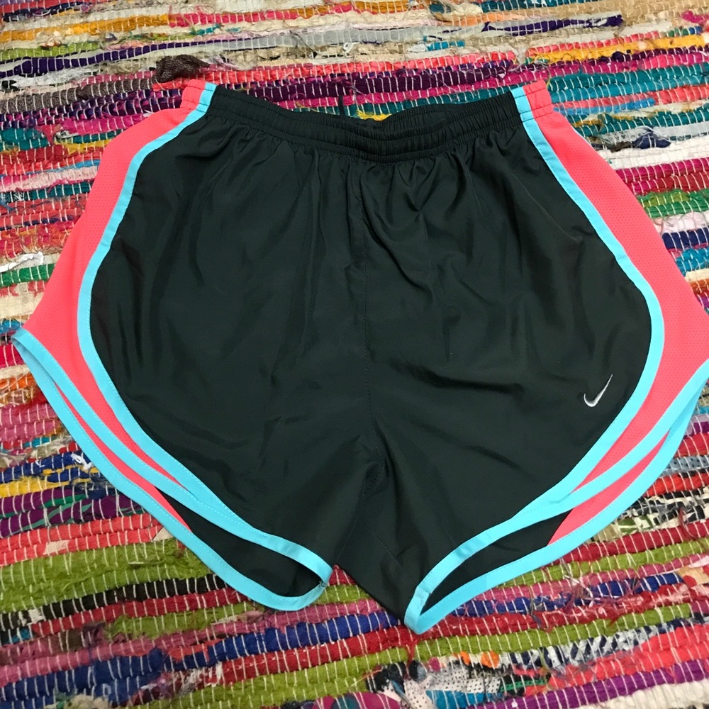 NWOT Nike track shorts