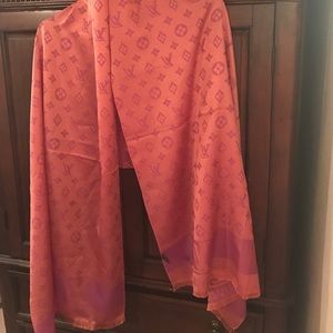Lv beautiful Scarf