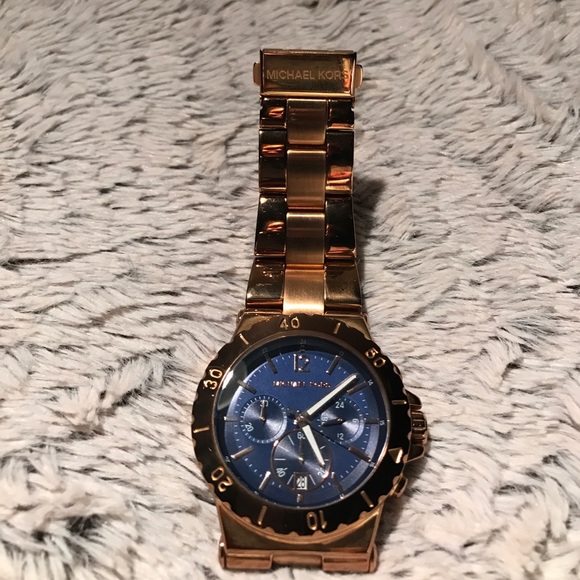 Michael Kors Women's Dylan Blue Rose Gold Watch - Picture 3 of 6