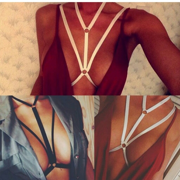 💋 NEW Sexy Caged Bra - Picture 2 of 3