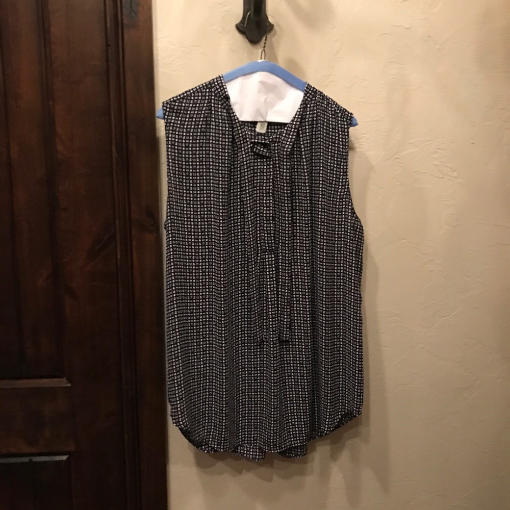 Ann Taylor navy polka dot blouse