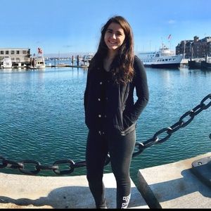 Meet your Posher, Nicole