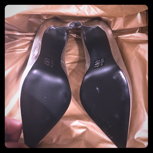 Silver ALDO pumps - Picture 5 of 5