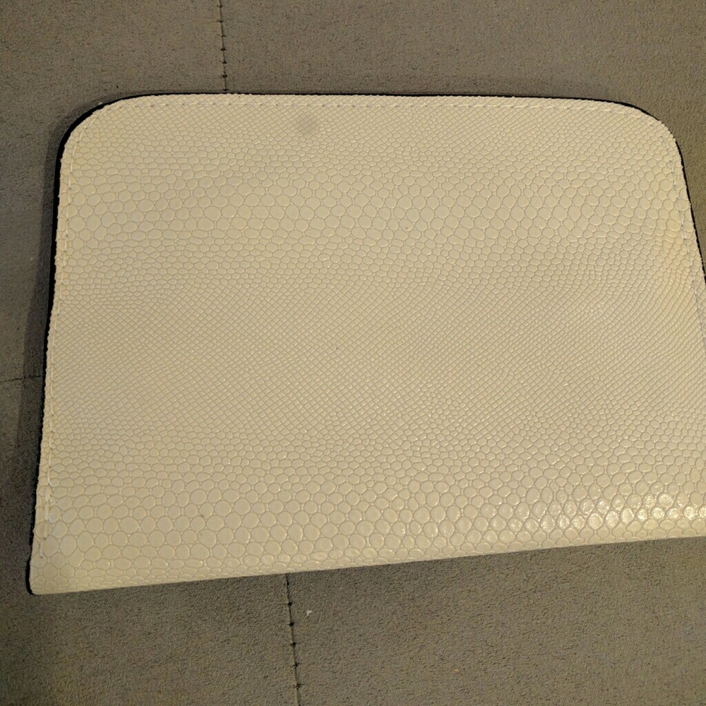 Small bag - Picture 2 of 3