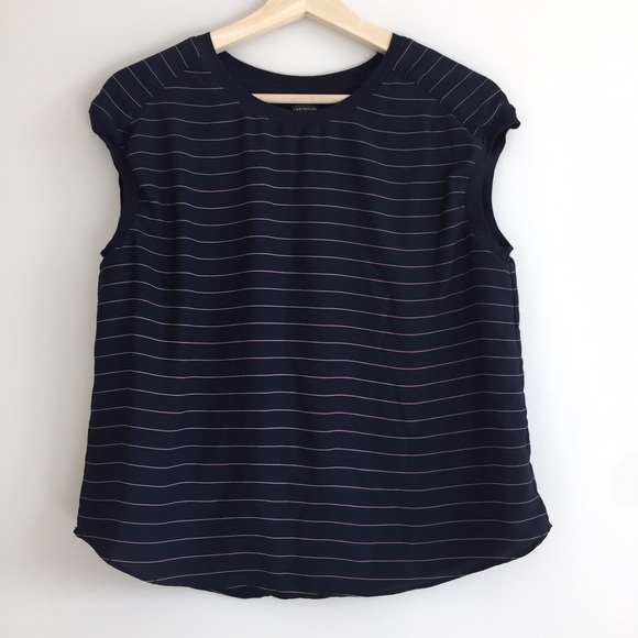 Ann Taylor Tee - Picture 2 of 7