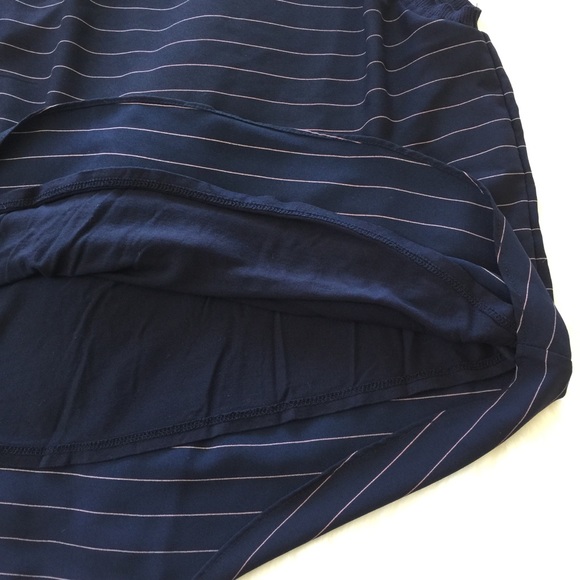 Ann Taylor Tee - Picture 5 of 7