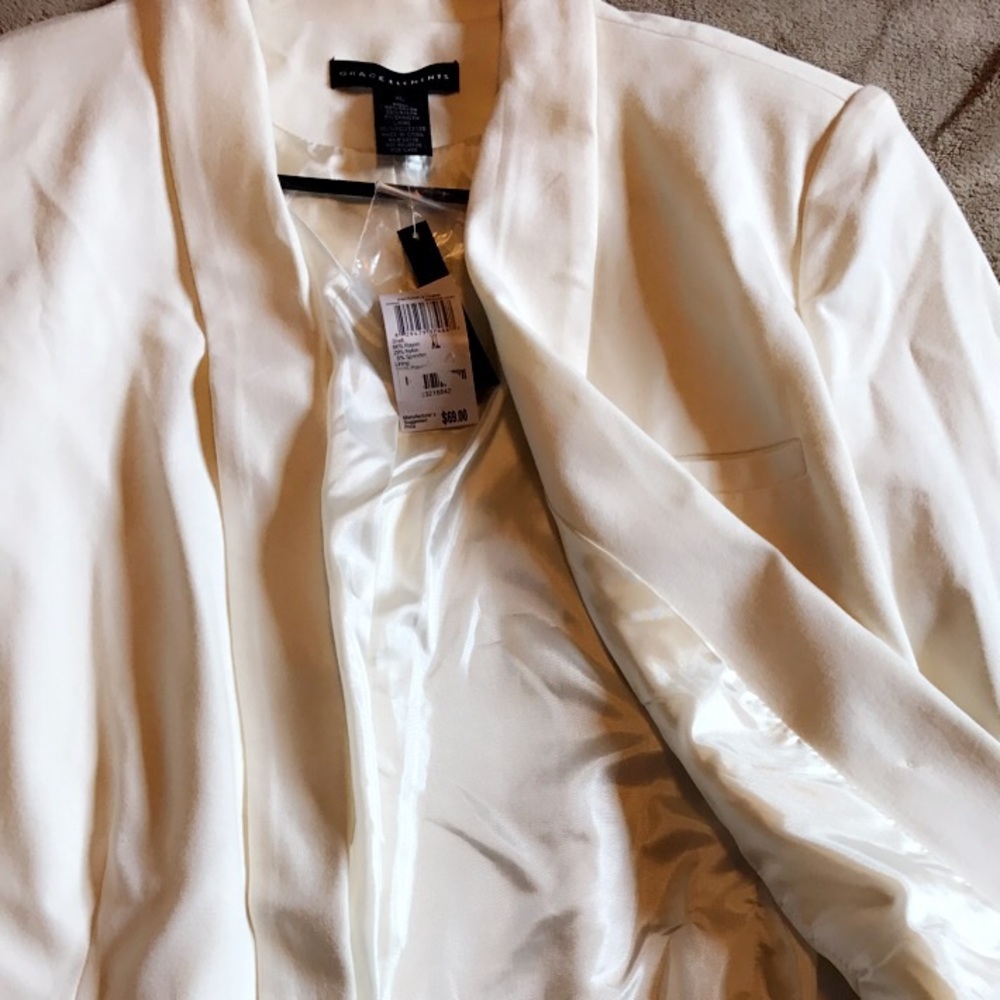 Blazer-New! - Picture 2 of 5