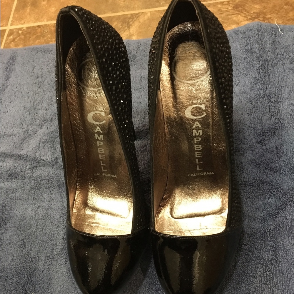 Jeffrey Campbell Vander black studded pump.