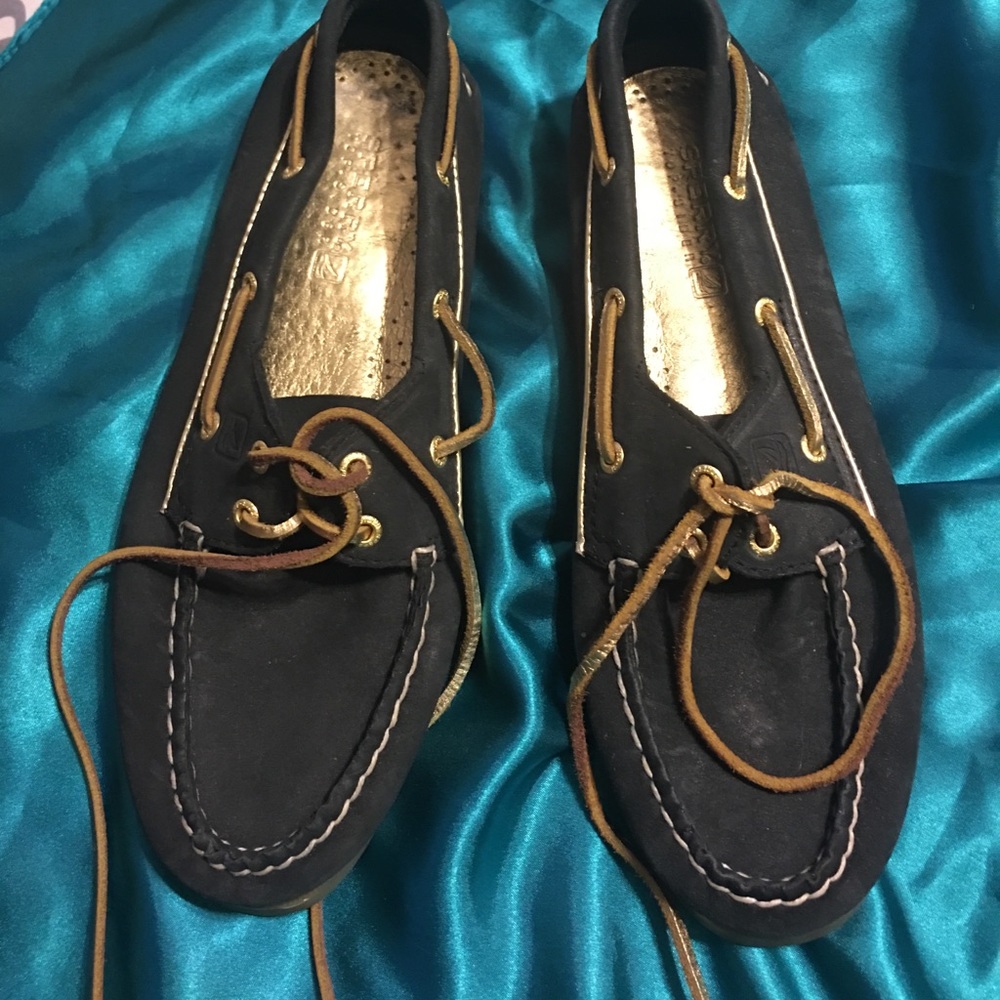 Navy blue sperrys good conditions