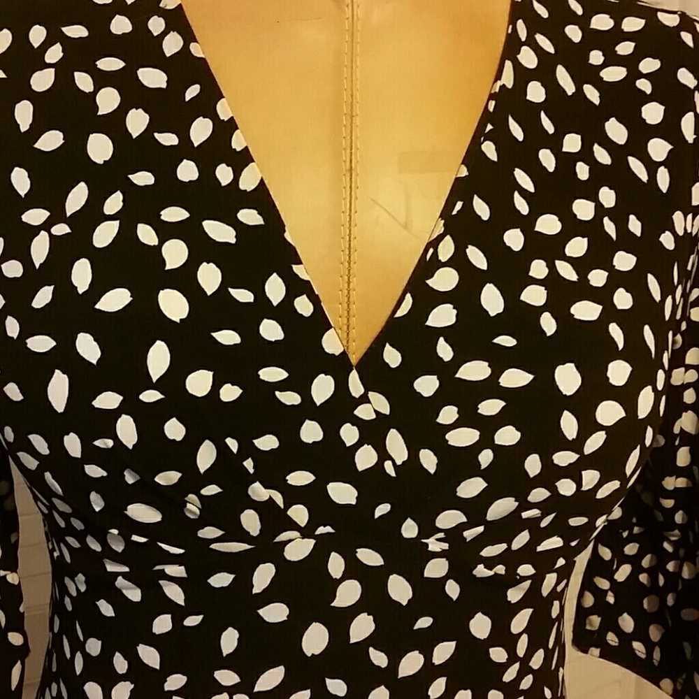Dress - Picture 2 of 4