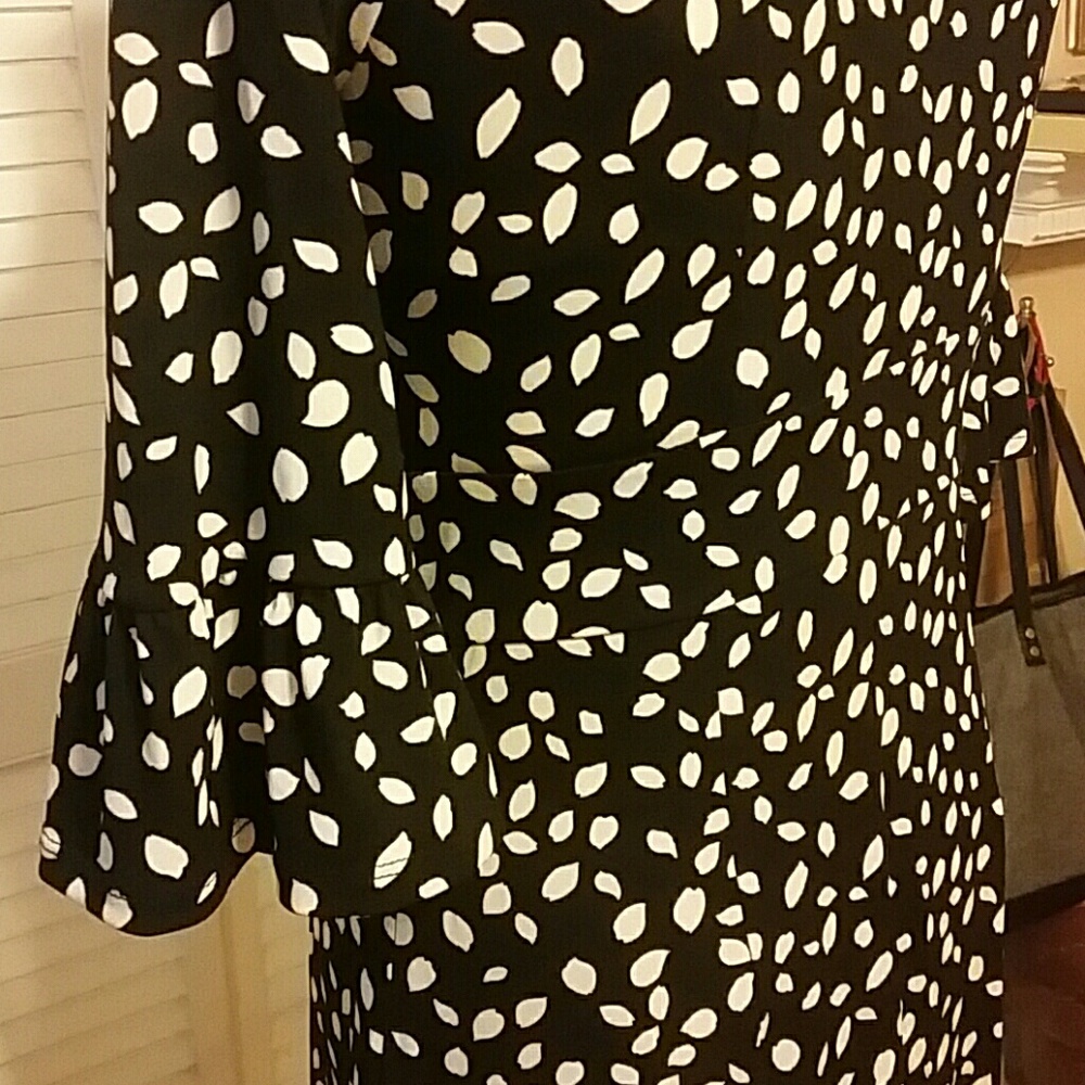Dress - Picture 3 of 4
