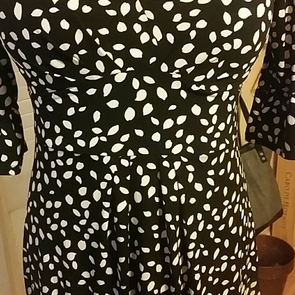 Dress - Picture 4 of 4