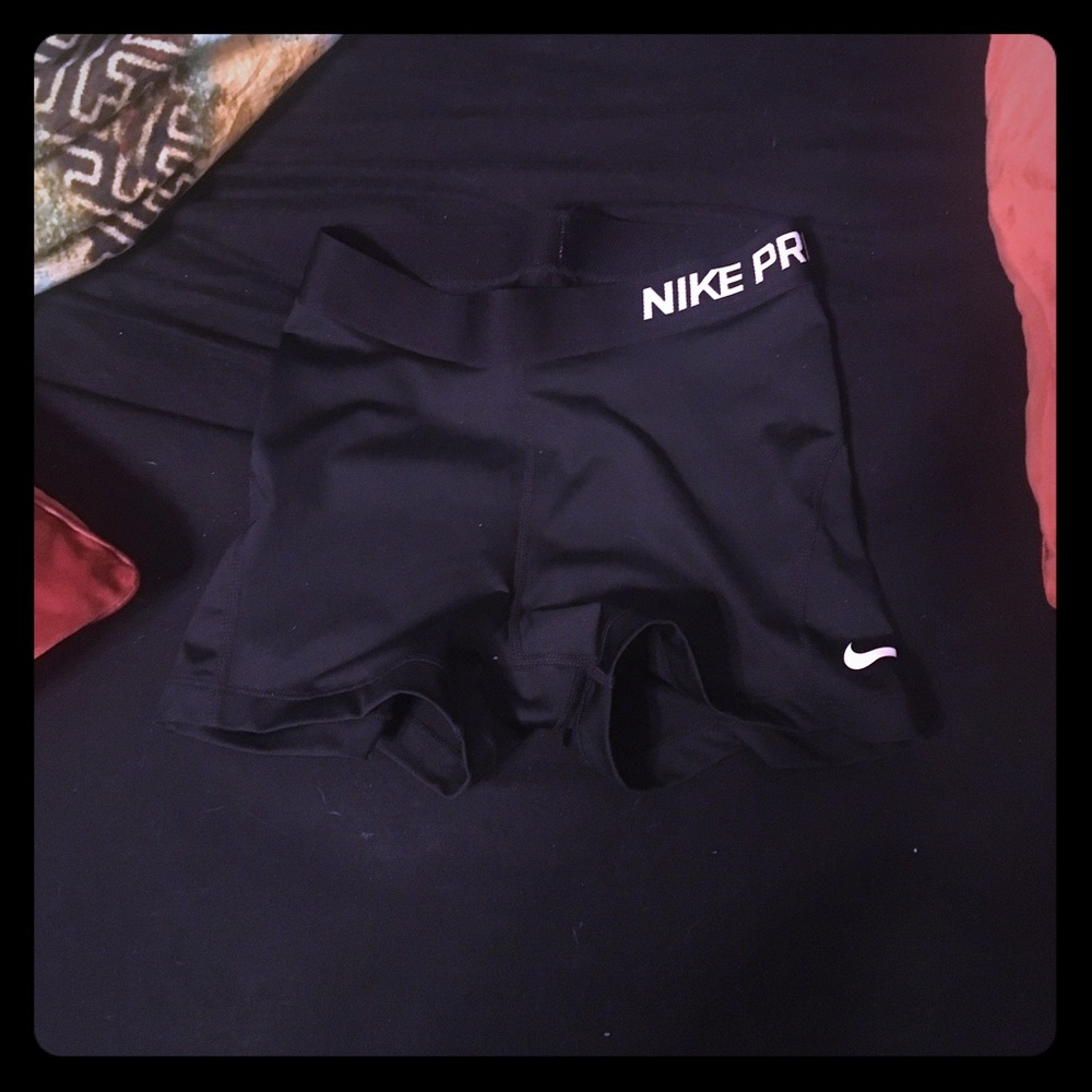 size small NWOT never been worn Nike Pros