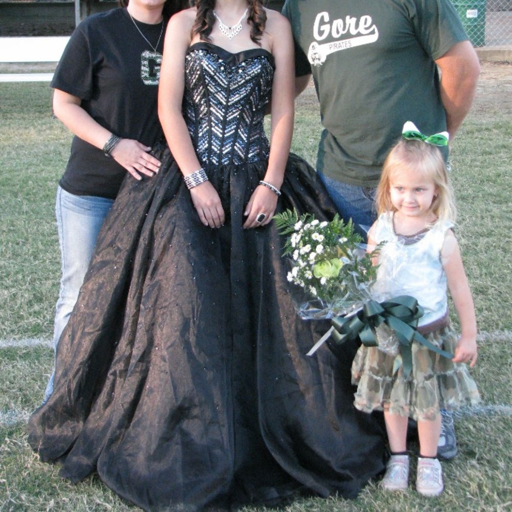 Prom/homecoming dress