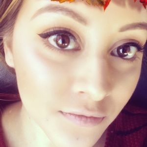 Meet your Posher, Norma