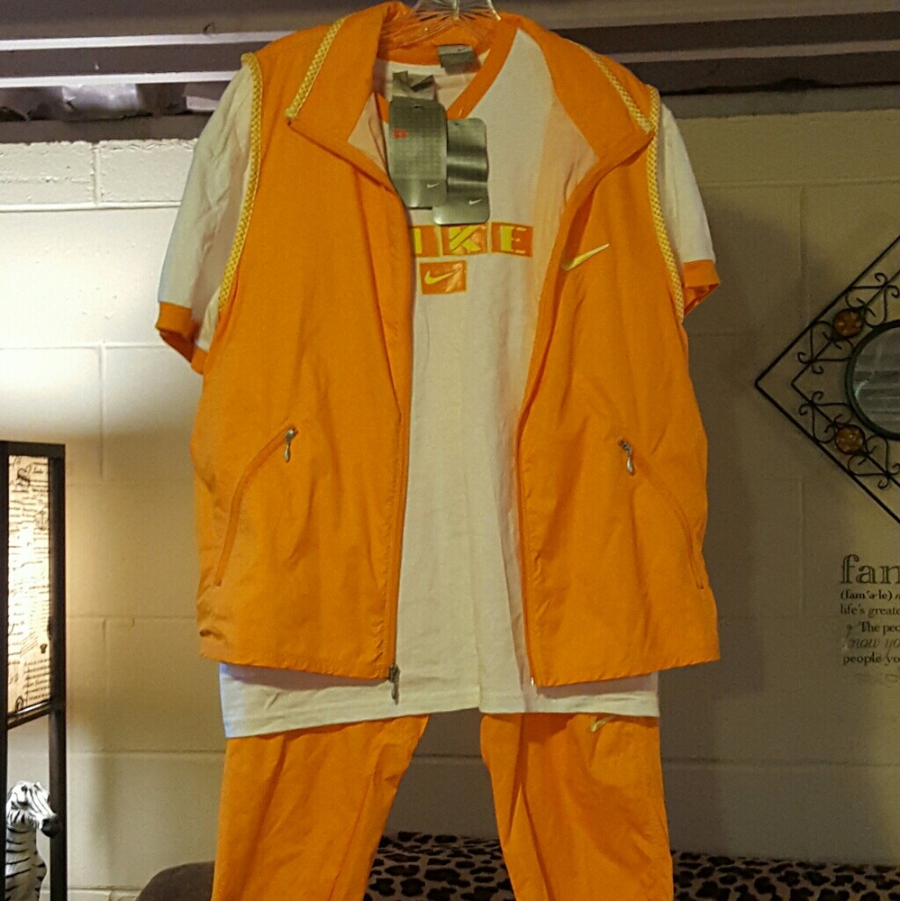 M/L Nike athletic outfit