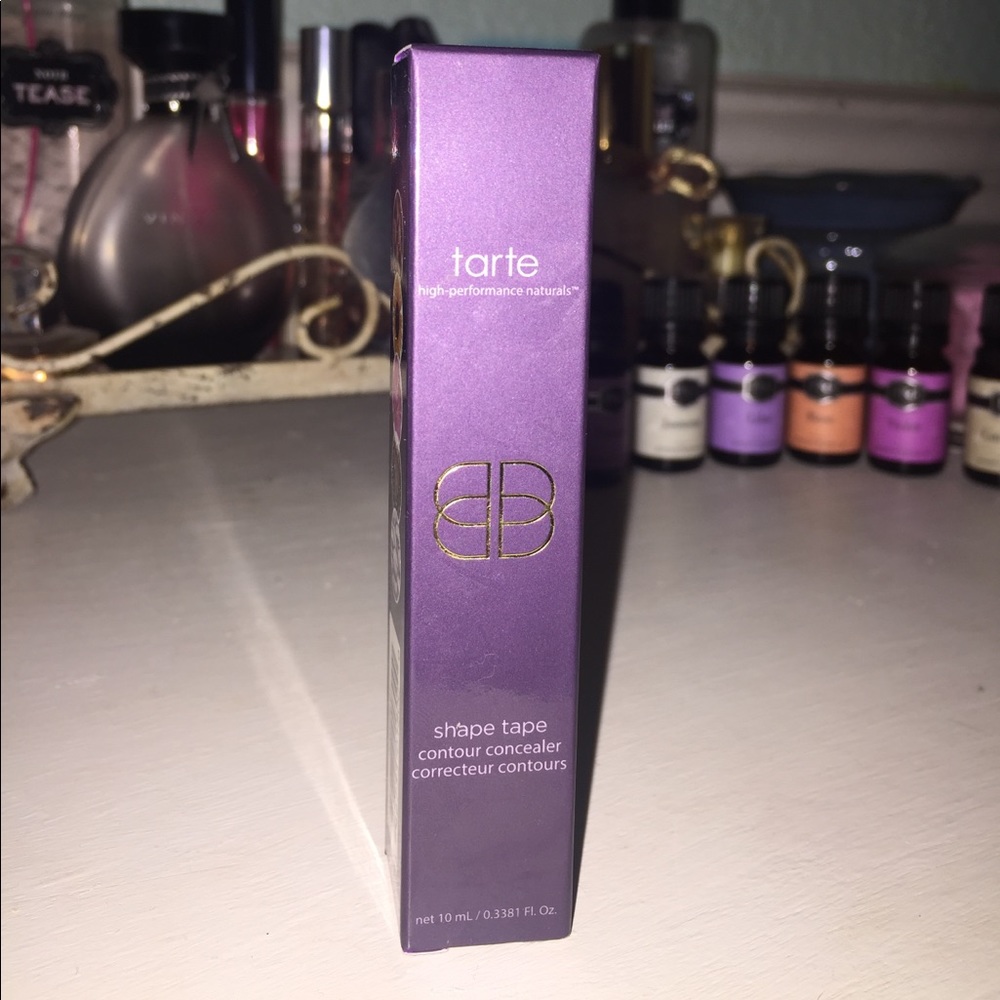 TARTE SHAPE TAPE