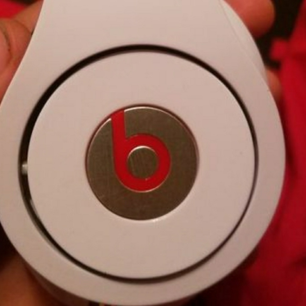 Monster Beats. 85$ lowest I'll go. - Picture 2 of 4
