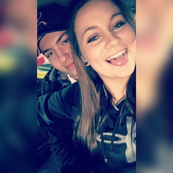 Meet your Posher, Kenz - Picture 1 of 1