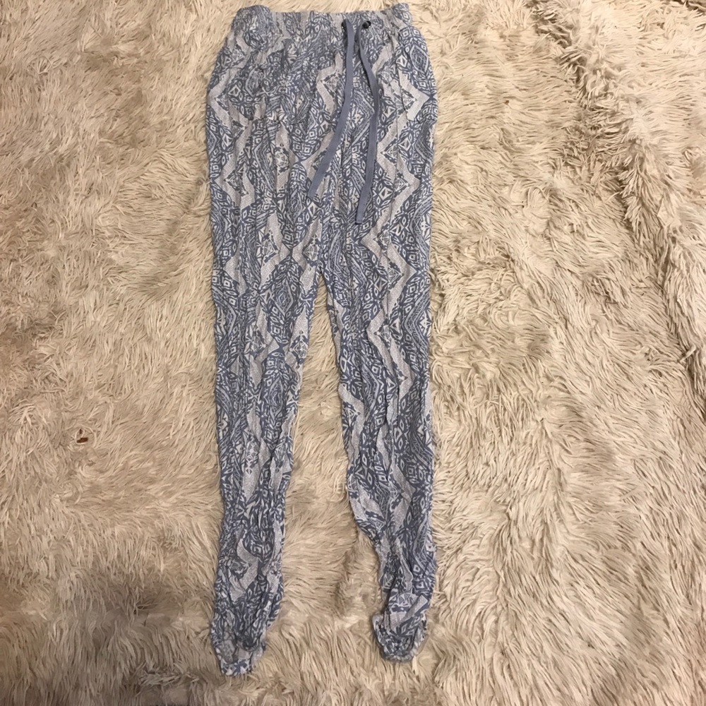 loose pants