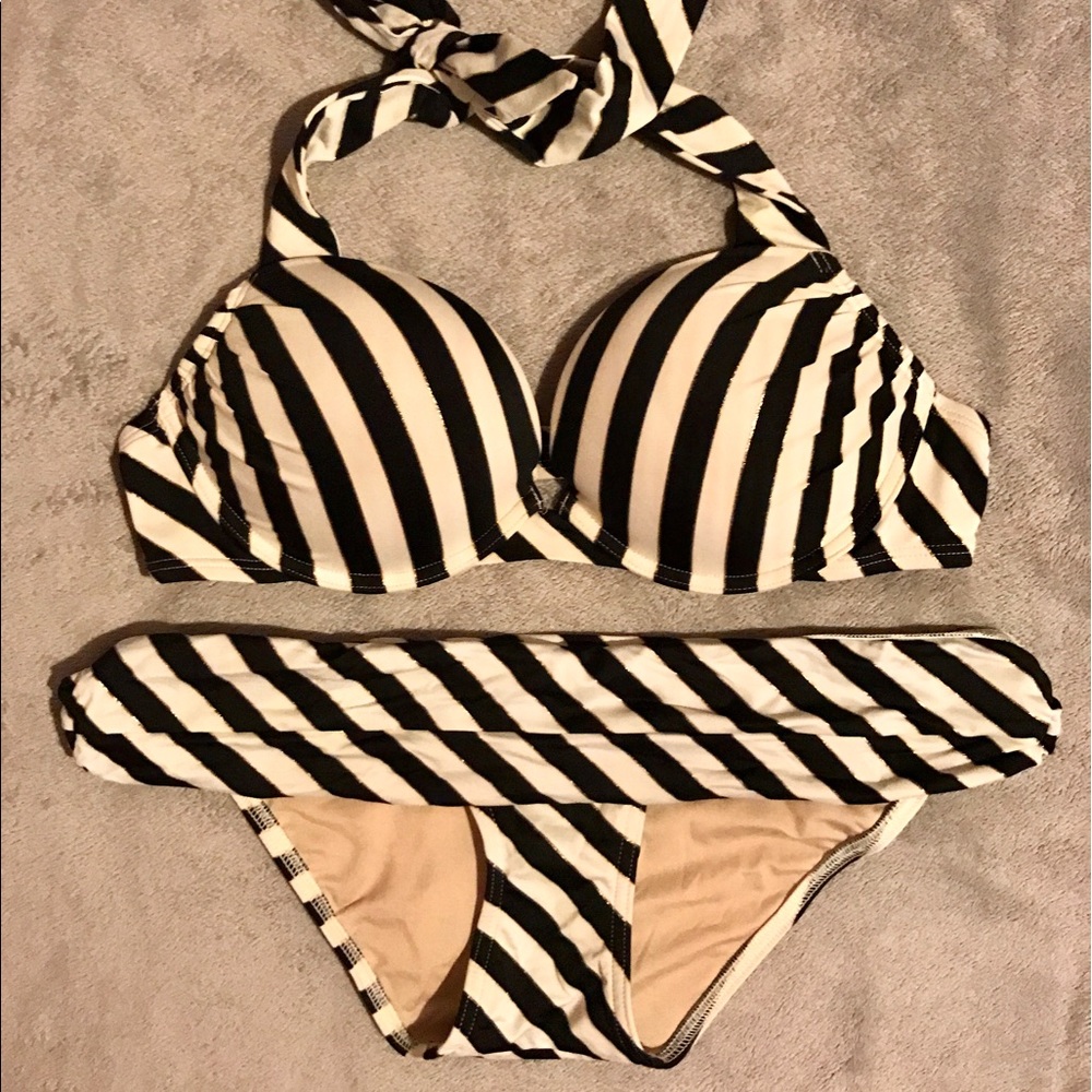 VS Push-up Bikini Top & Bottoms - Black & White