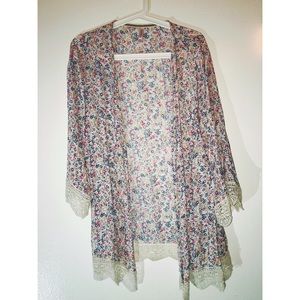 Thin floral kimono/cardigan
