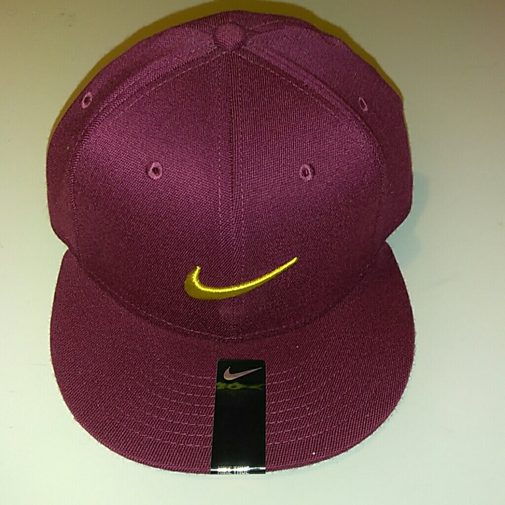 Nike unisex all sports hat cap Burgundy