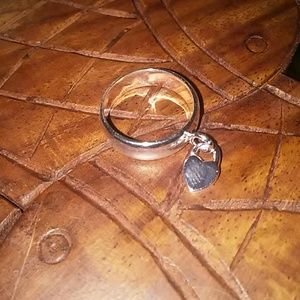 S925 SILVER DAINTY DANGLING HEART RING