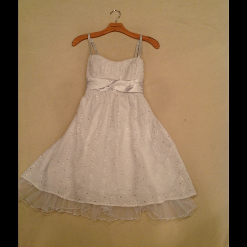 Junior dress by MAURICE