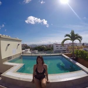 Meet your Posher, Carolina