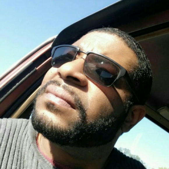 Meet your Posher, Gerald - Picture 1 of 1