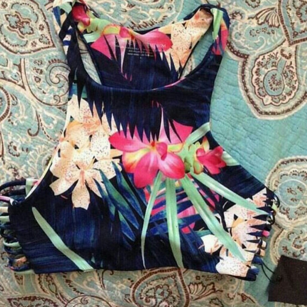 Stone fox Venice top