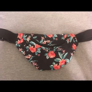 Zumiez fanny pack