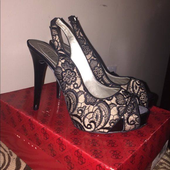 Guess Natural/Black Satin Heel - Picture 2 of 5