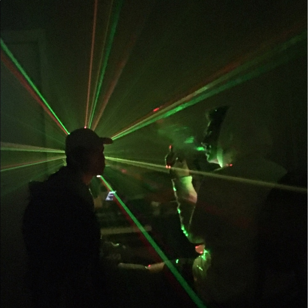 Meet your Posher, Enrique