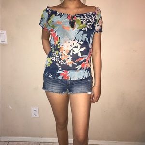 Hollister over the shoulder Blouse