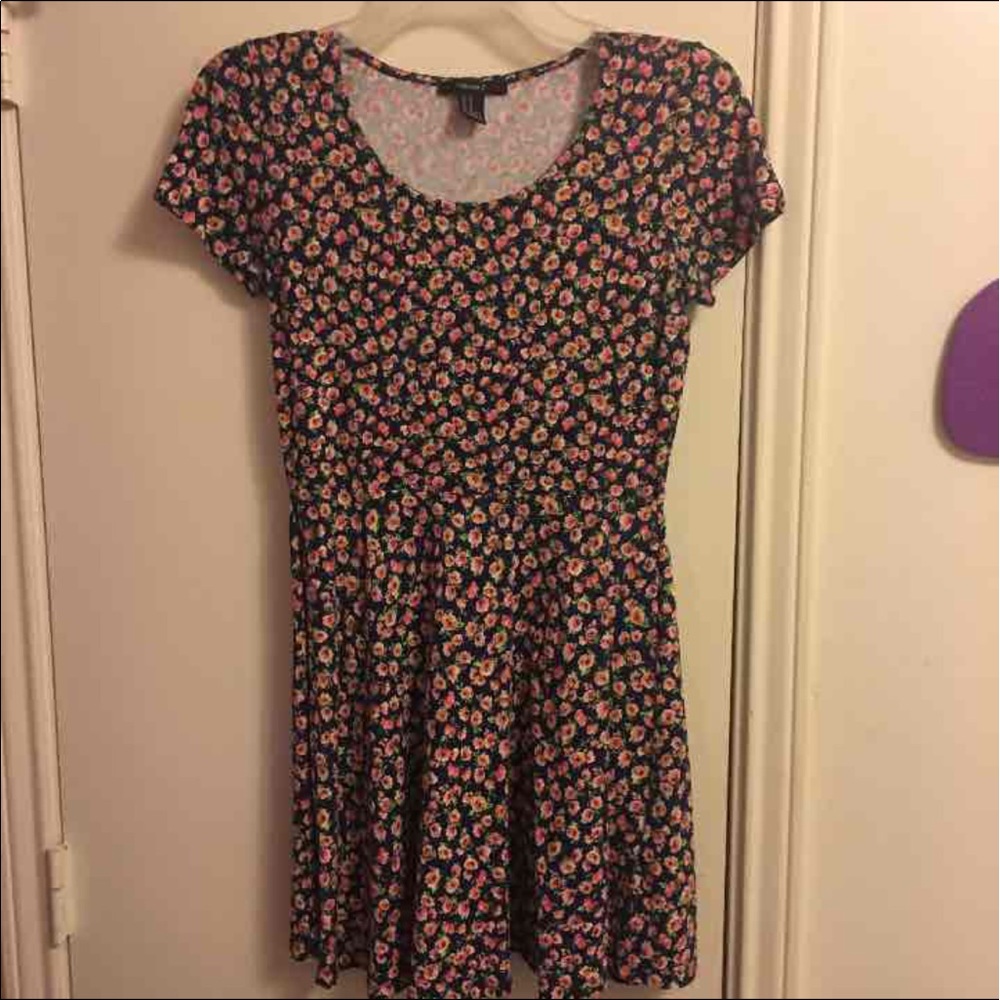 Forever21 floral short sleeve dress