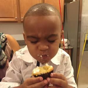 Meet your Posher, Elysha