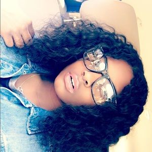 Meet your Posher, Kioni