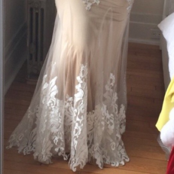 Dress - Picture 2 of 3