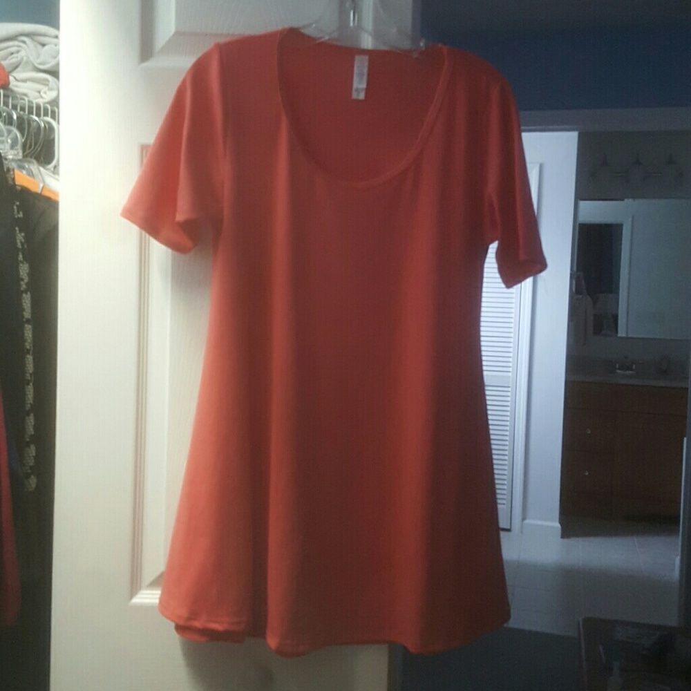 Lularoe Perfect Tee