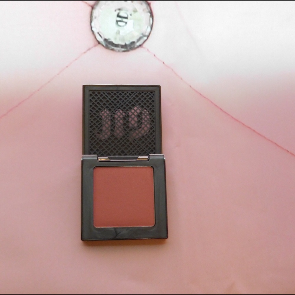 Urban decay blush in fetish