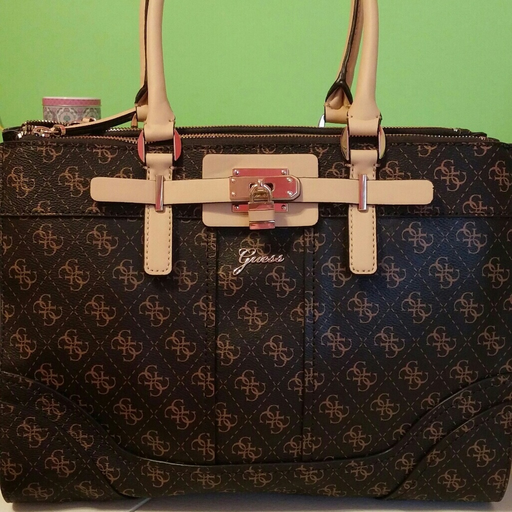 Brand new Guess purse