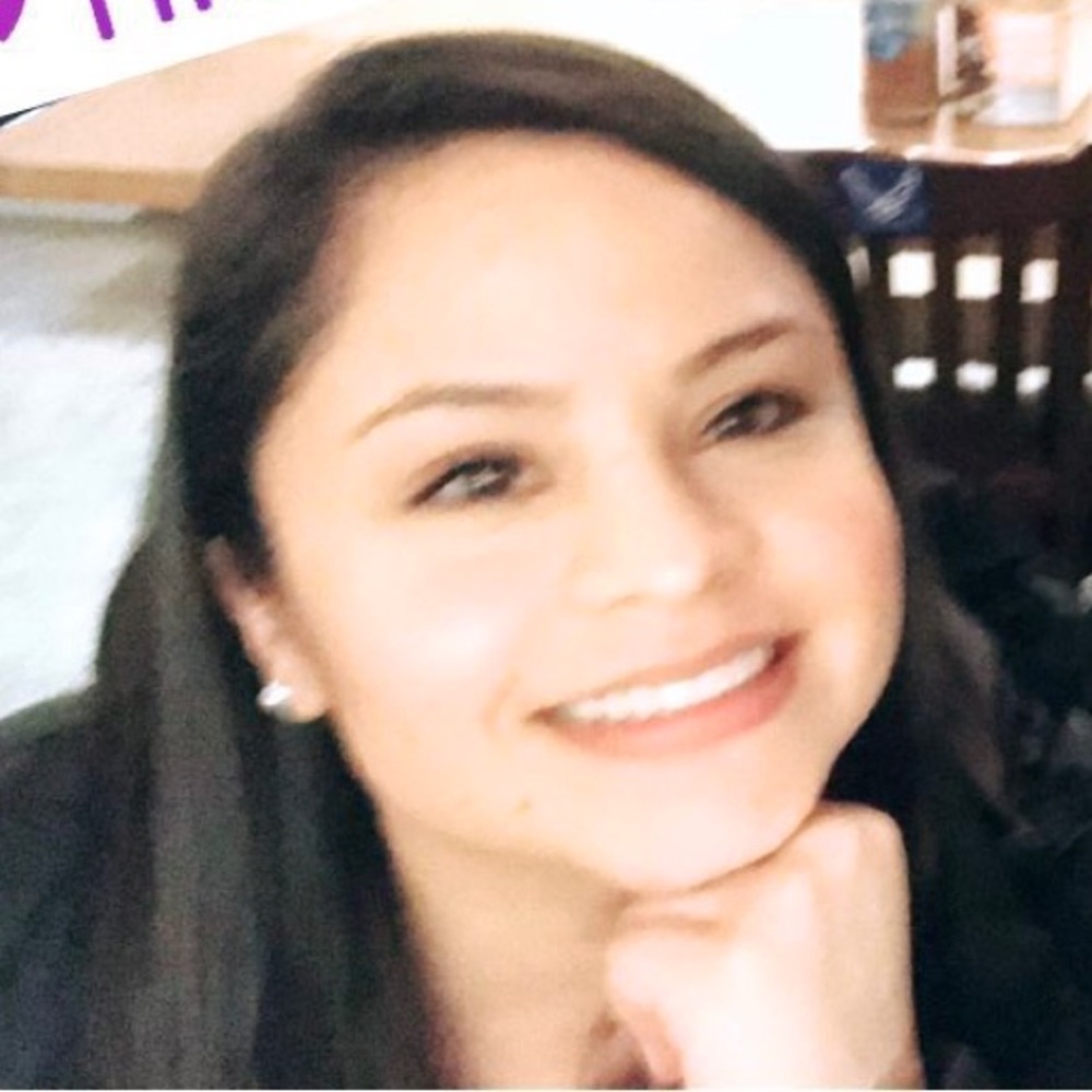 Meet your Posher, Roxana