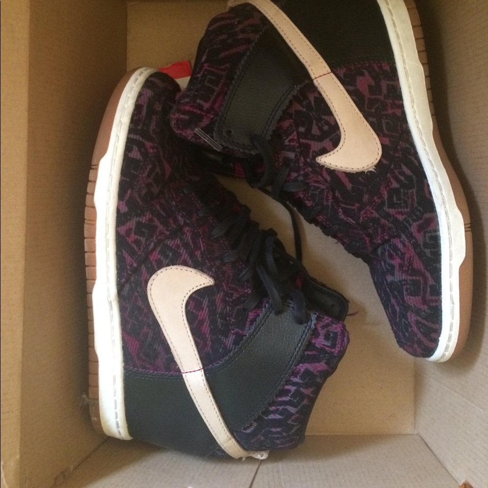 Nike Aztec Print Hi-Dunks