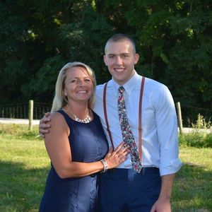 Meet your Posher, Lora