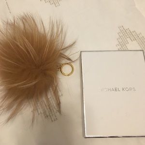 Large fox pom Pom