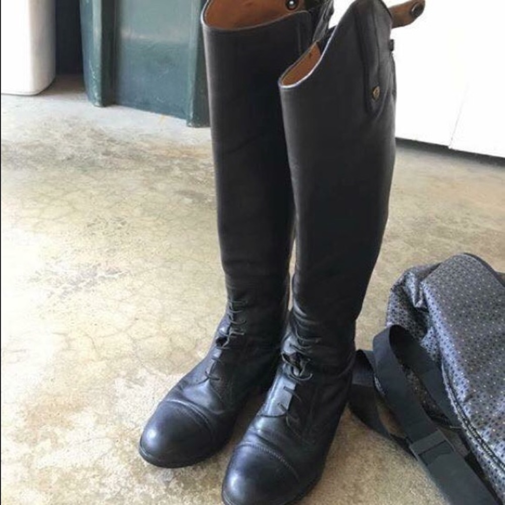Ariat® Heritage Contour Zip Field Boot